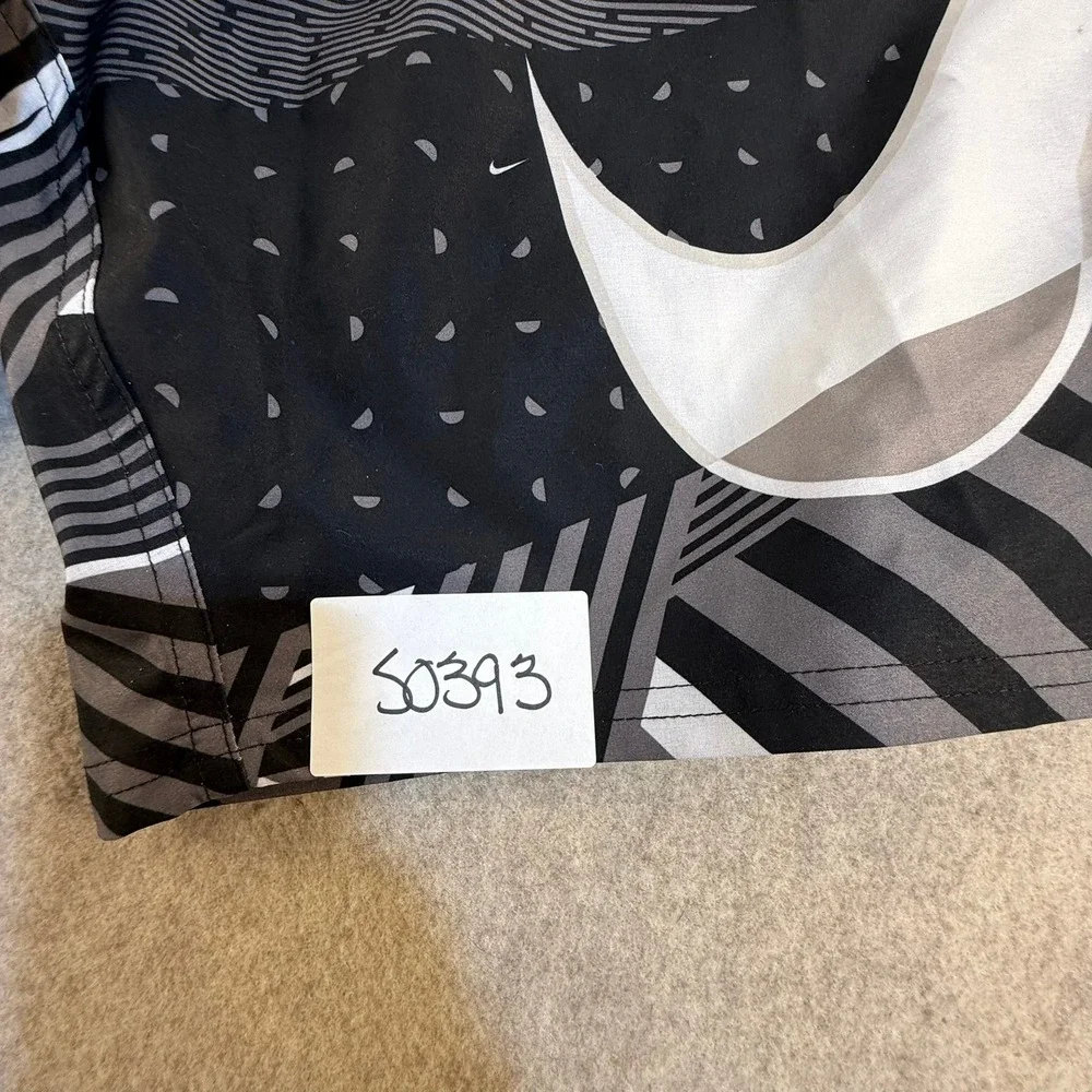 NWT Nike Mens Swim Trunks M Black Grey Collage Swoosh Board‎ Shorts NESS9454-001
